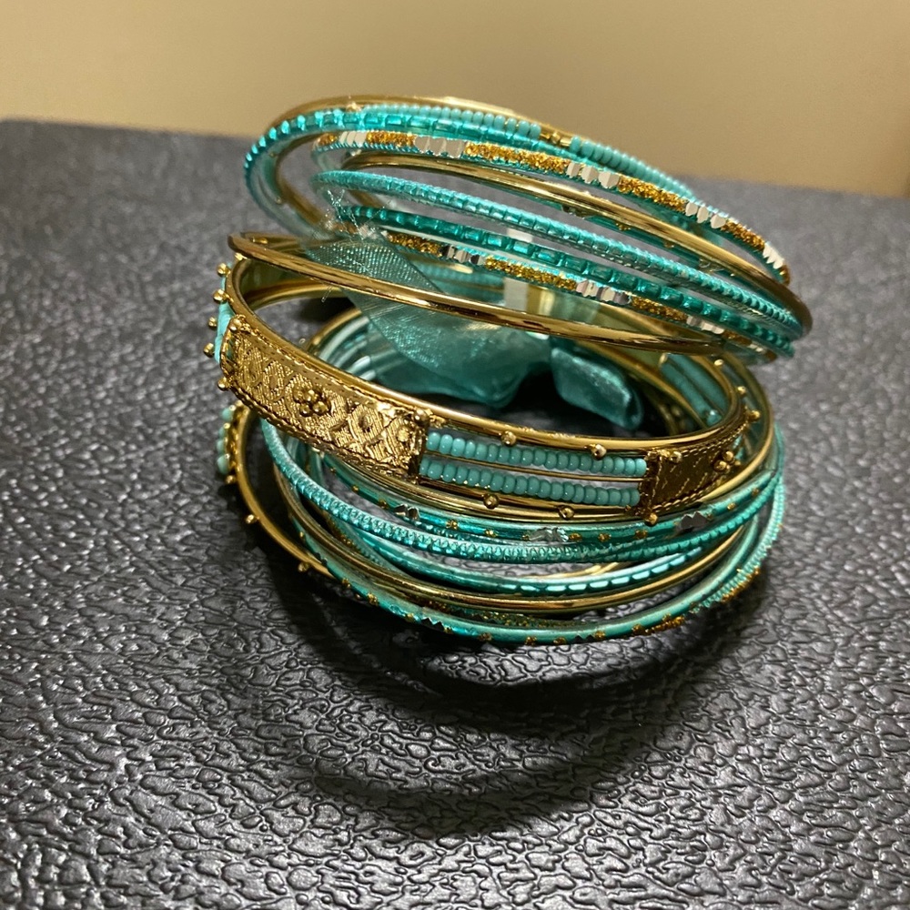 Turquoise bracelets - Picture 9 of 13
